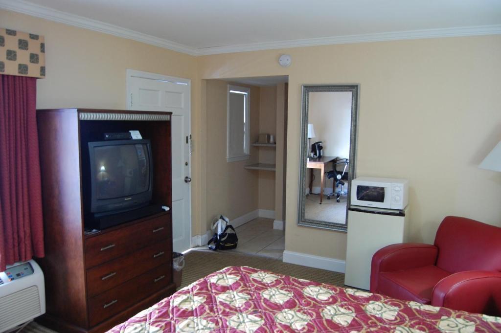 Towne Motel Alexandria Room photo