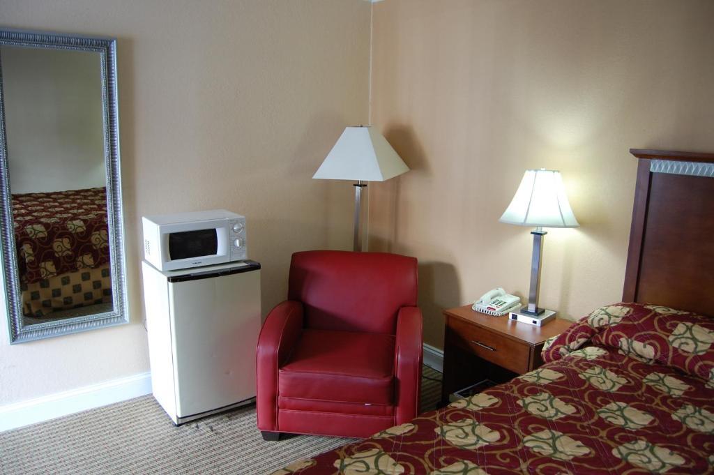 Towne Motel Alexandria Room photo