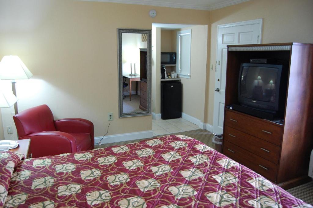 Towne Motel Alexandria Room photo