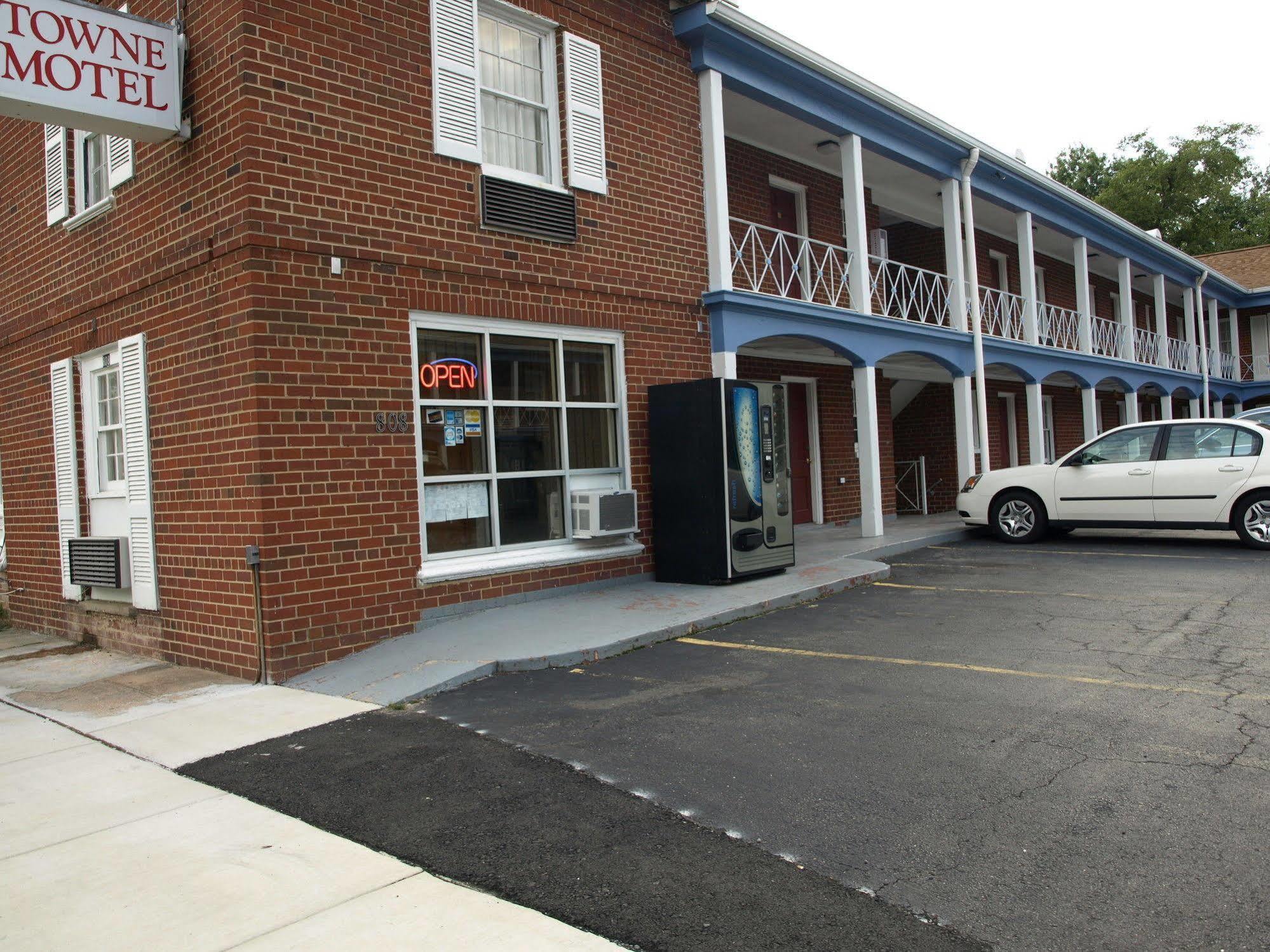 Towne Motel Alexandria Exterior photo